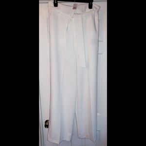 NWT Beautiful NY&Co White Trouser Pants